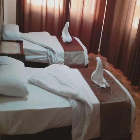 Al-Nujoom Hotel Suites Amman Eksteriør billede
