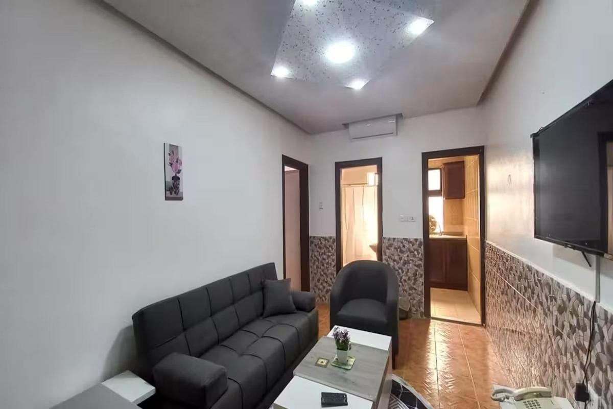 Al-Nujoom Hotel Suites Amman Eksteriør billede
