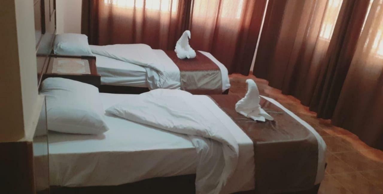 Al-Nujoom Hotel Suites Amman Eksteriør billede